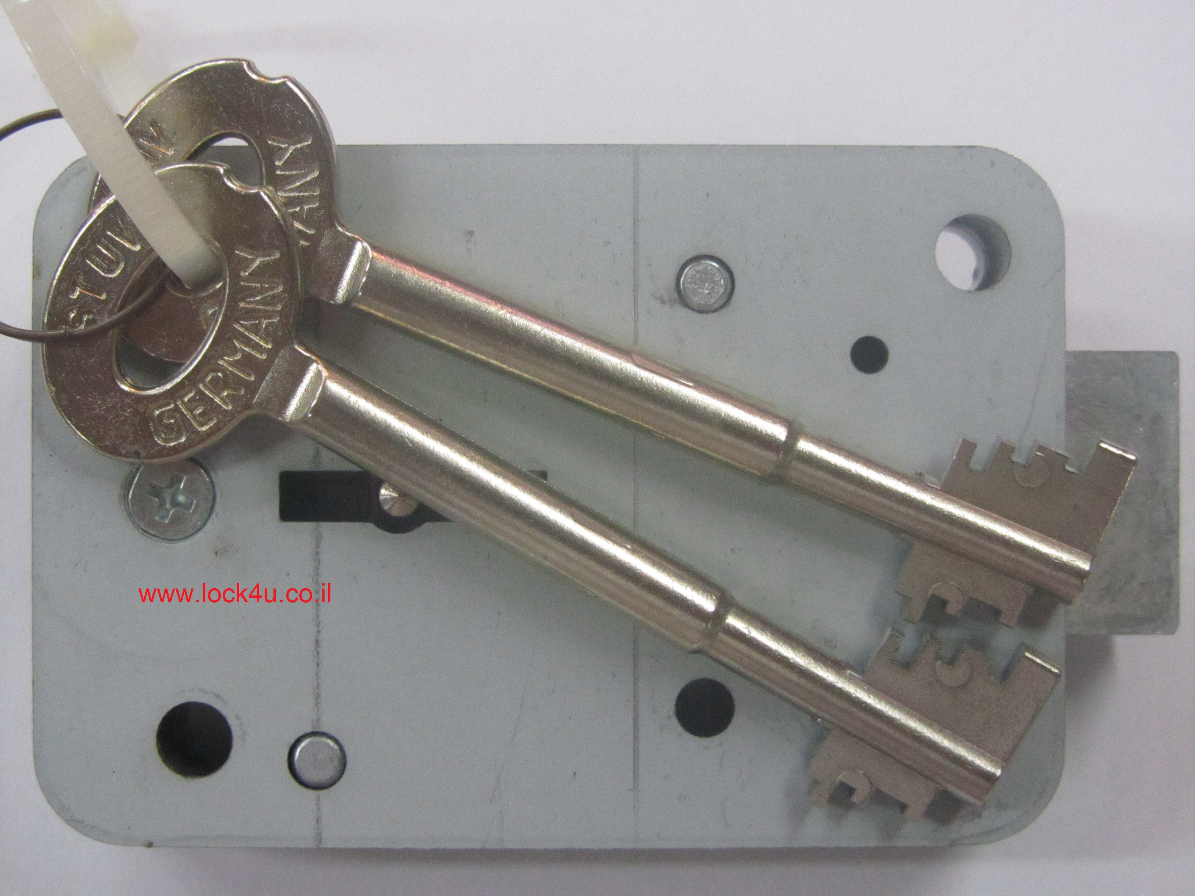 stuv מנעול לכספת |סטוב ירושלים |אורך מפתח 90 מ"מ